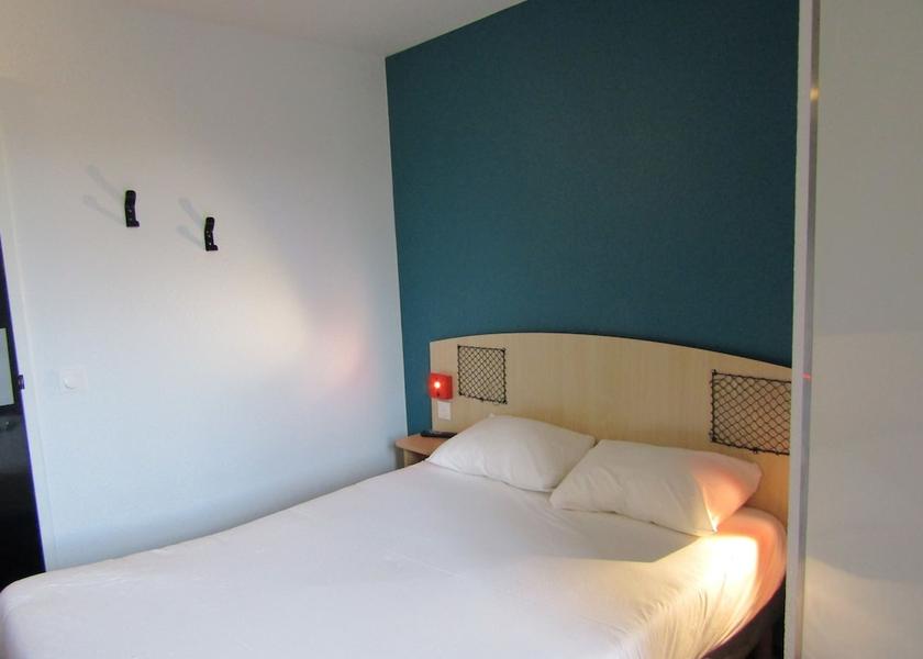 Auvergne-Rhone-Alpes L'Isle-d'Abeau Room