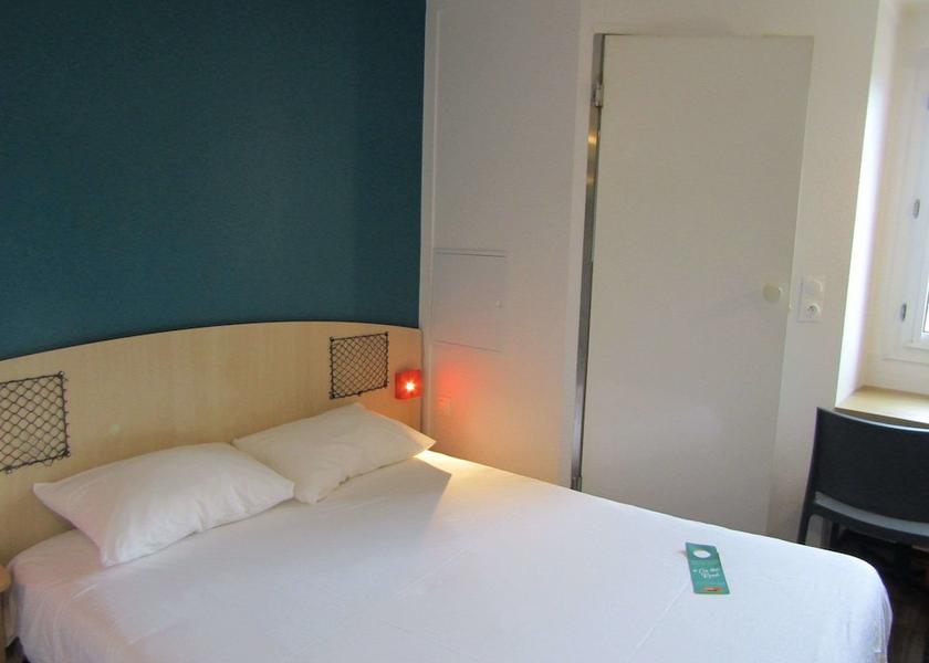 Auvergne-Rhone-Alpes L'Isle-d'Abeau Room