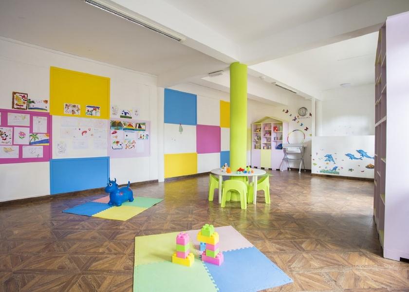 Children's play area - indoor