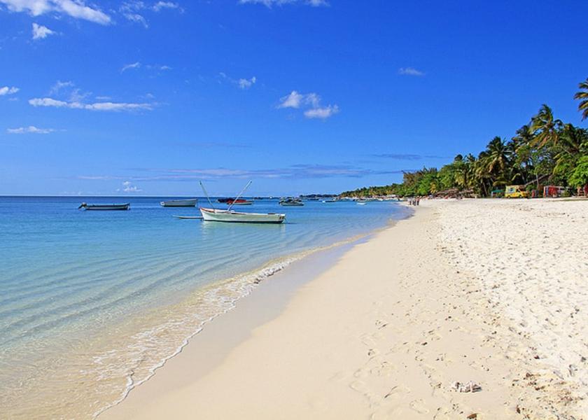  Trou aux Biches Beach