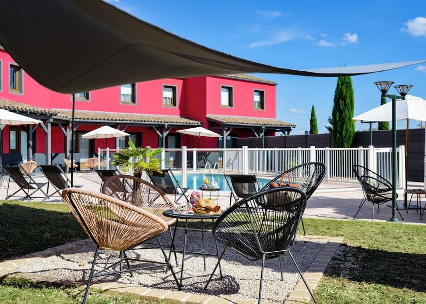 Bourgogne-Franche-Comté Creches-sur-Saone Terrace/patio