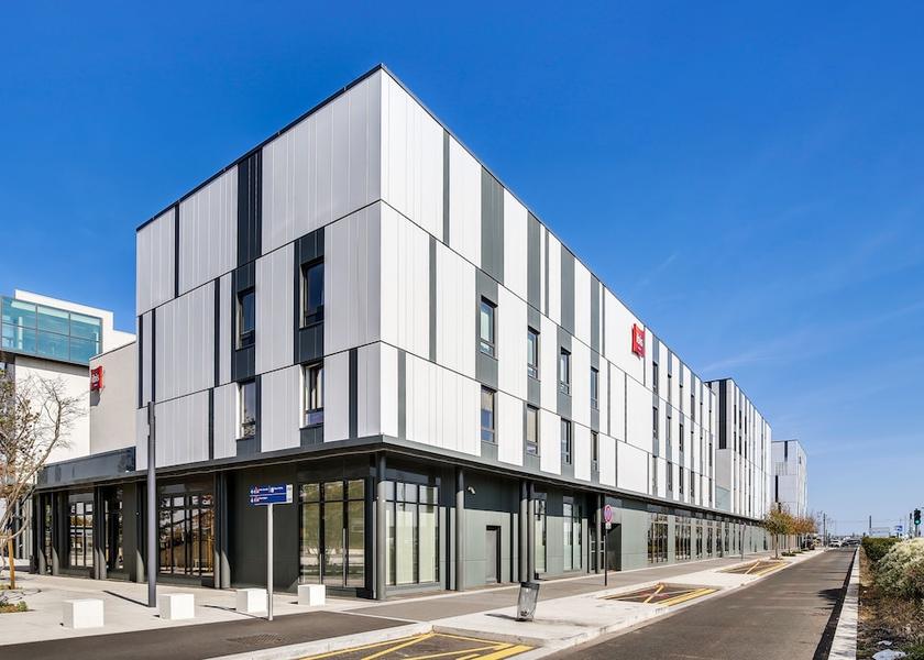 Ile-de-France Orly Front of property