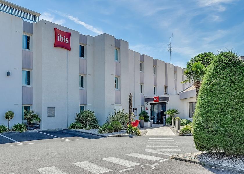 Provence - Alpes - Cote d'Azur Salon-de-Provence Parking