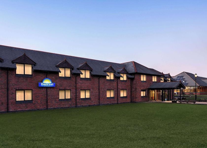 England Alfreton Exterior Detail