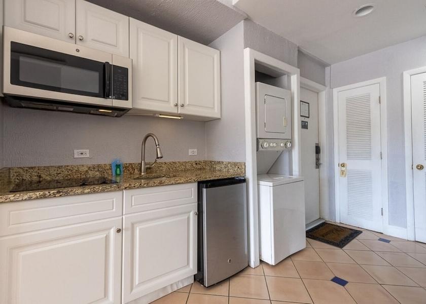  St. Thomas Kitchenette