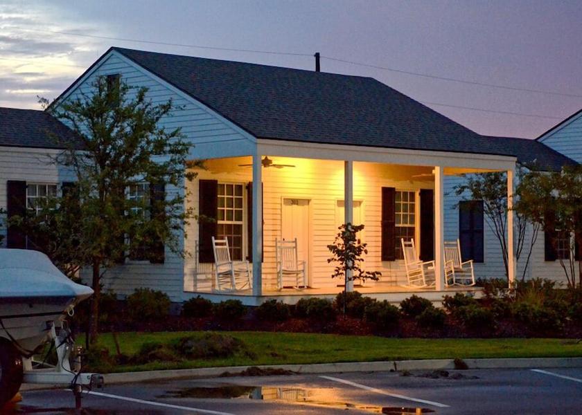 Louisiana White Castle Room