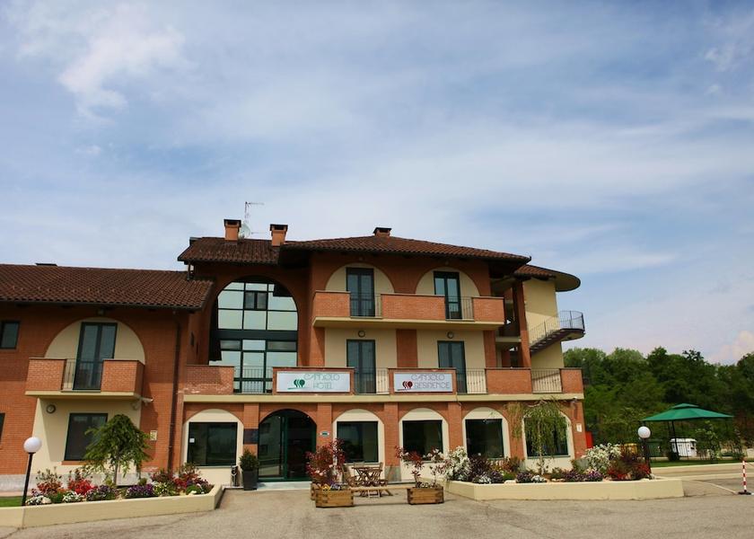 Piedmont Candiolo Front of property