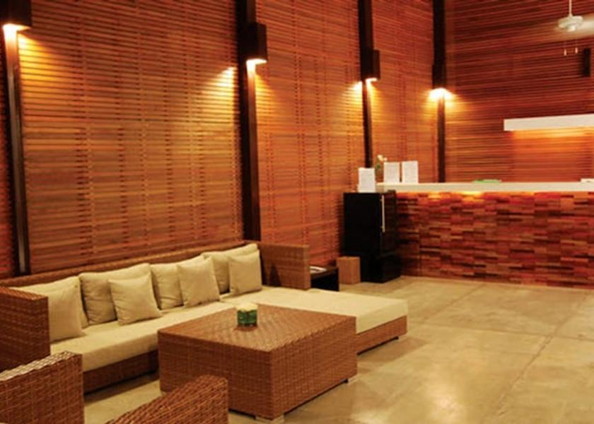 Phuket Choeng Thale Lobby