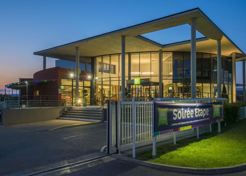 Provence - Alpes - Cote d'Azur Pertuis Exterior Detail