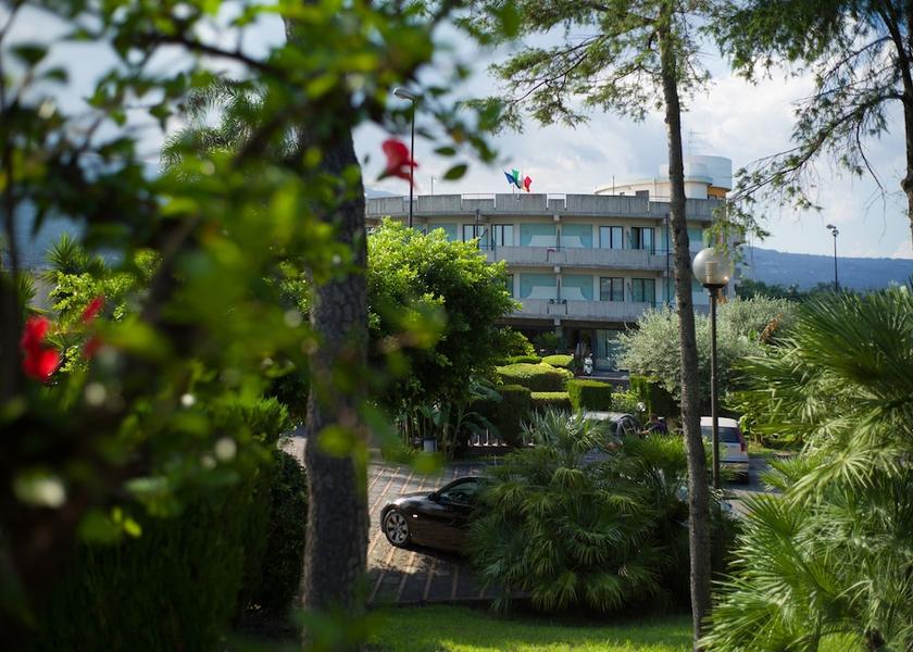 Sicily Mascali Property Grounds