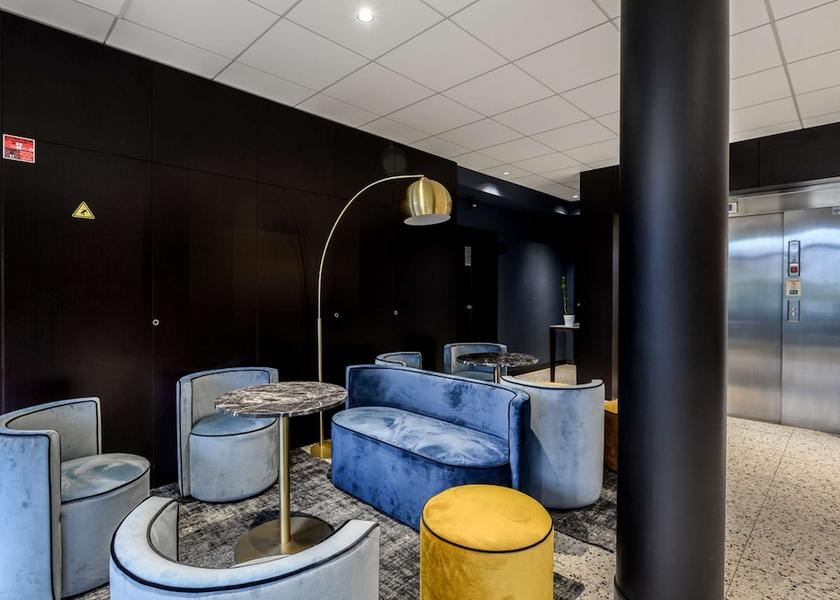 Brittany Rennes Lobby