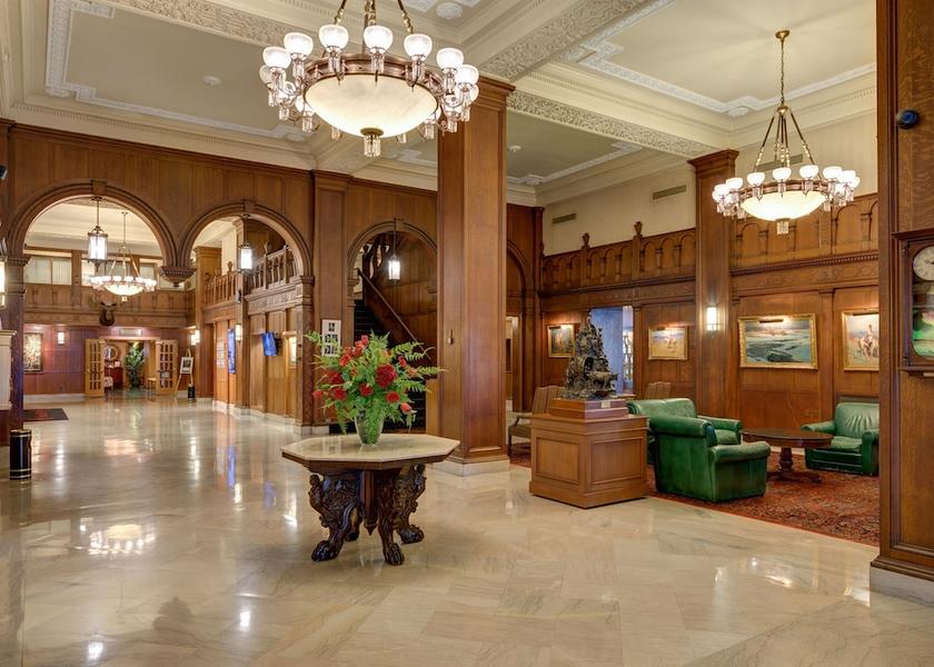 Missouri St. Louis Business center