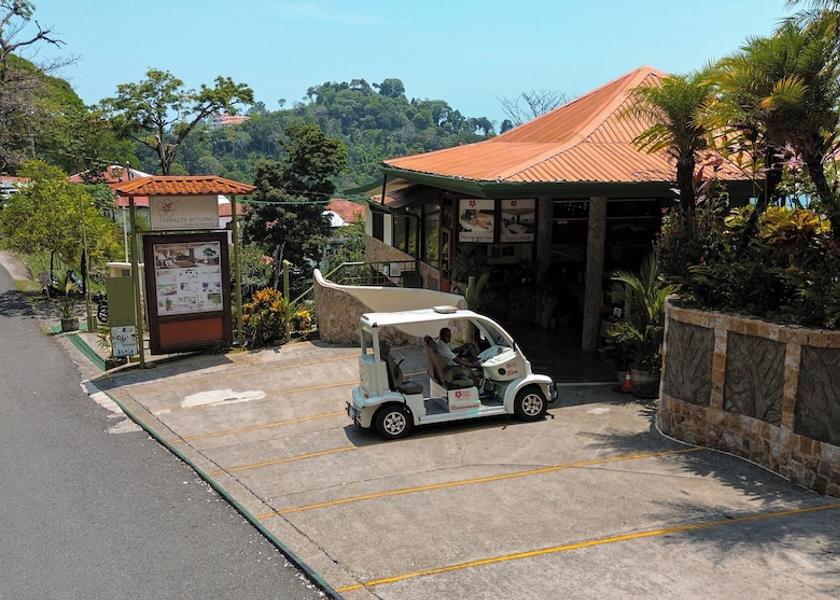 Puntarenas Manuel Antonio Parking