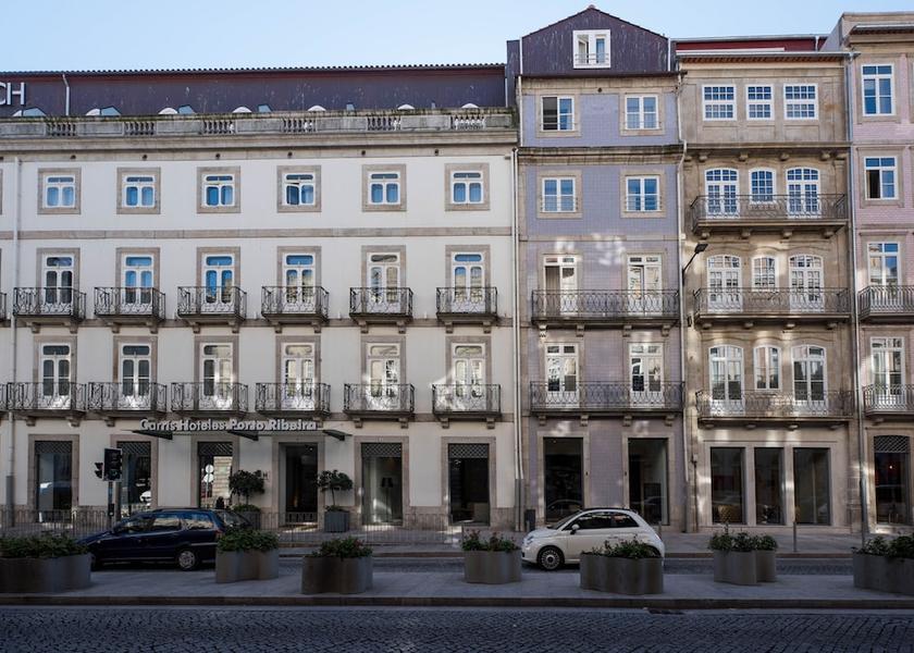 Porto Porto Front of property