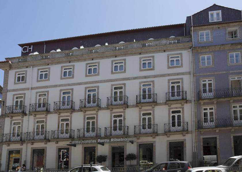 Porto Porto Front of property