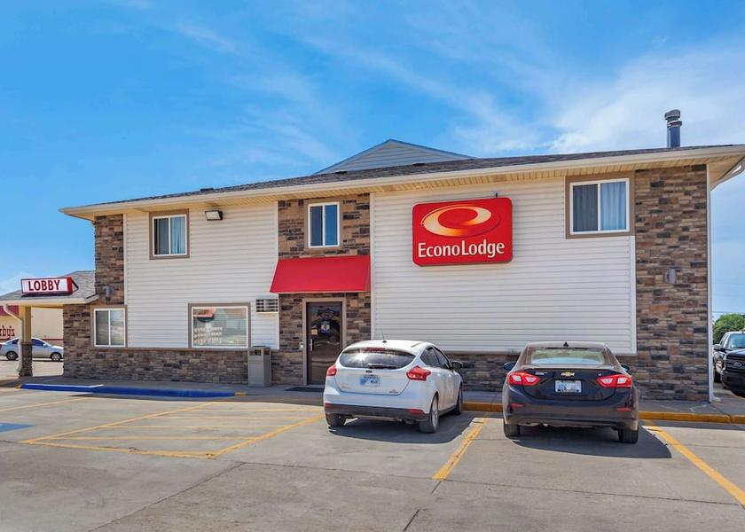 Kansas Hays Exterior Detail