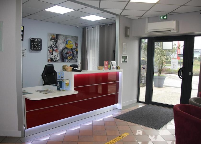 Grand Est Romilly-sur-Seine Lobby