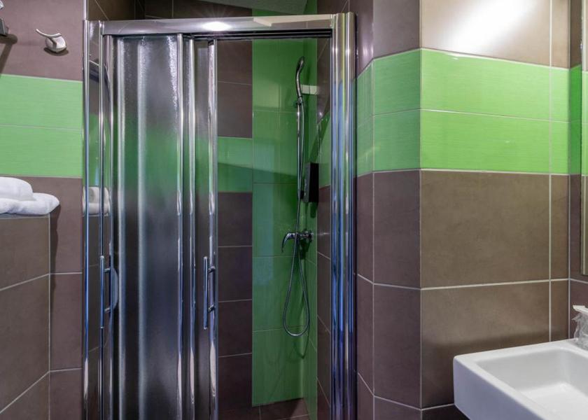 Provence-Alpes-Côte d'Azur Aubagne Bathroom