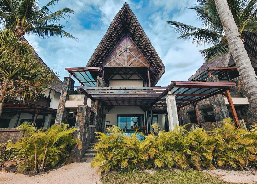  Balaclava Hotel Exterior