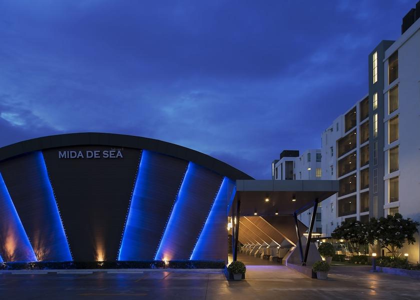 Phetchaburi Province Cha-am Front of property - evening/night