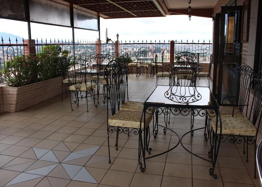 Central Yaoundé Terrace/patio