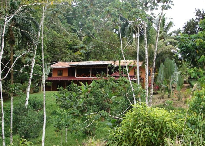 Alajuela Santa Rita Exterior Detail