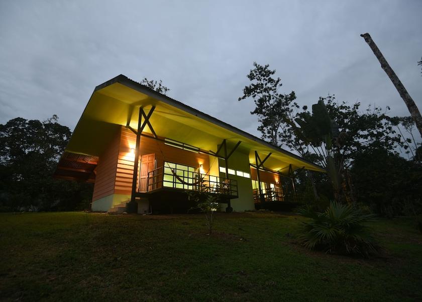 Alajuela Santa Rita Facade