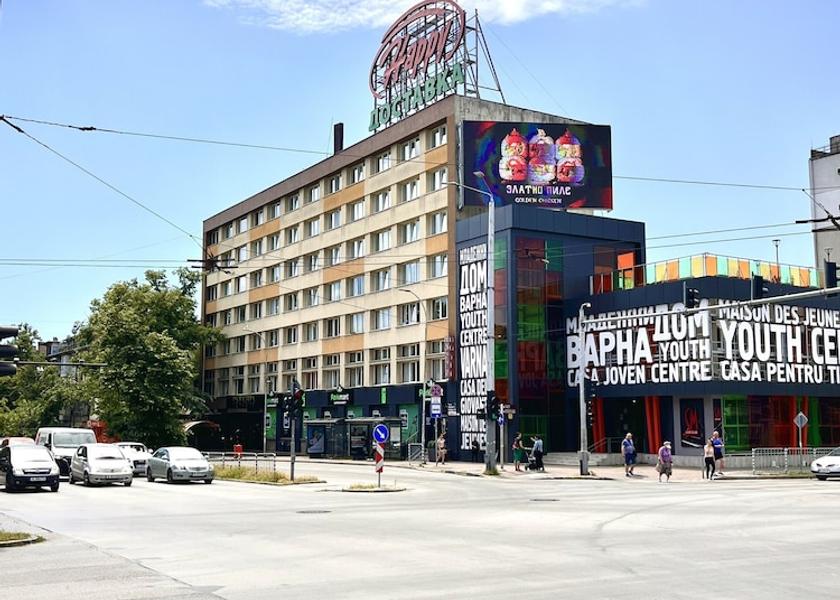  Varna Facade