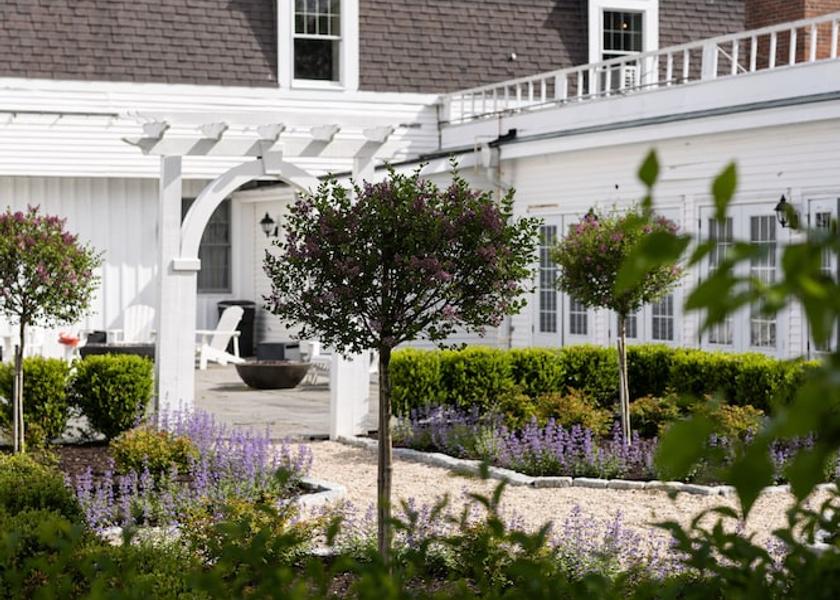 Connecticut Litchfield Terrace