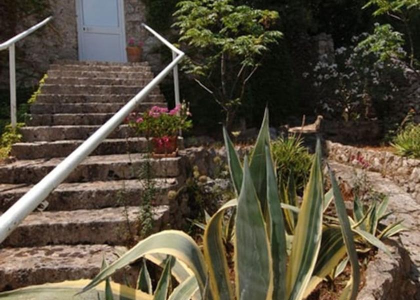 Puglia Castro Exterior Detail