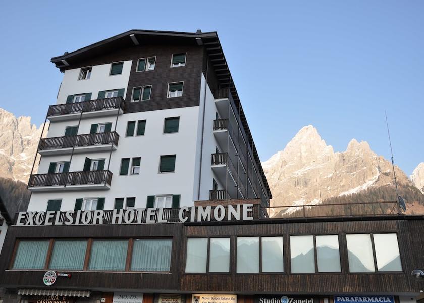 Trentino-Alto Adige Primiero San Martino di Castrozza Front of property