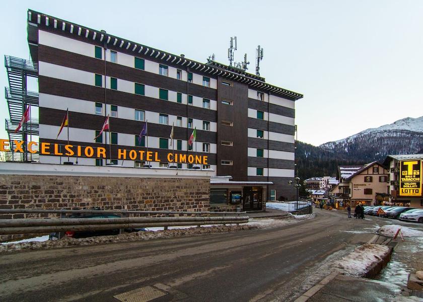 Trentino-Alto Adige Primiero San Martino di Castrozza Front of property
