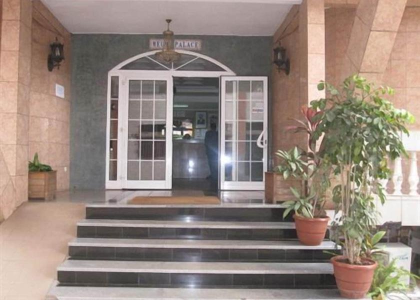Central Yaoundé Entrance
