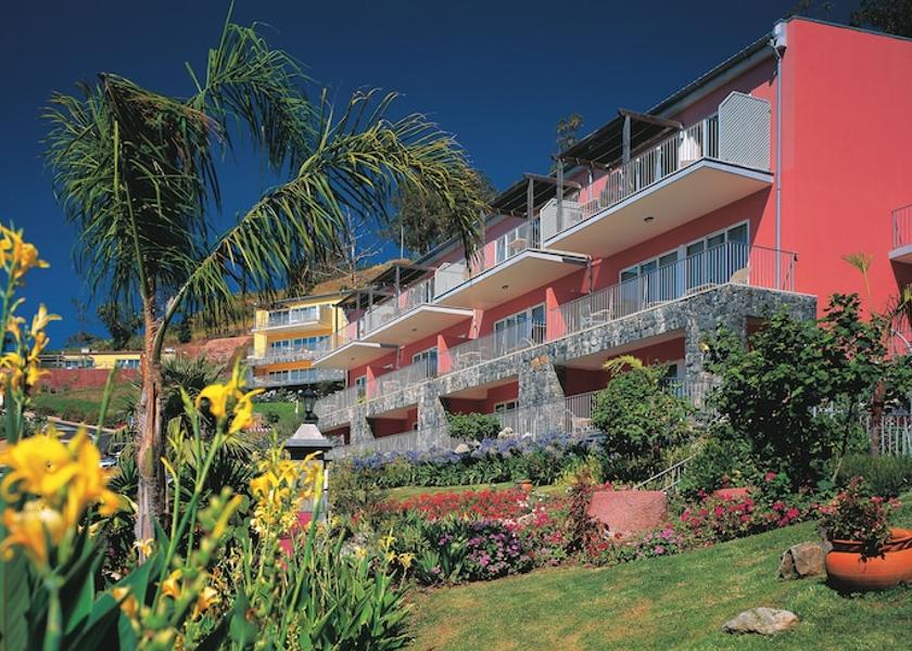 Madeira Region Camara de Lobos Front of property