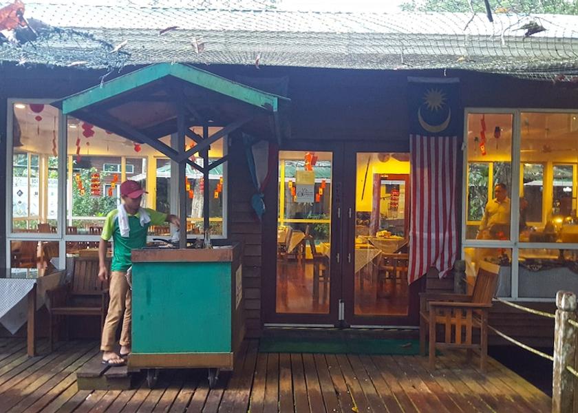 Sabah Kota Kinabatangan BBQ/picnic area