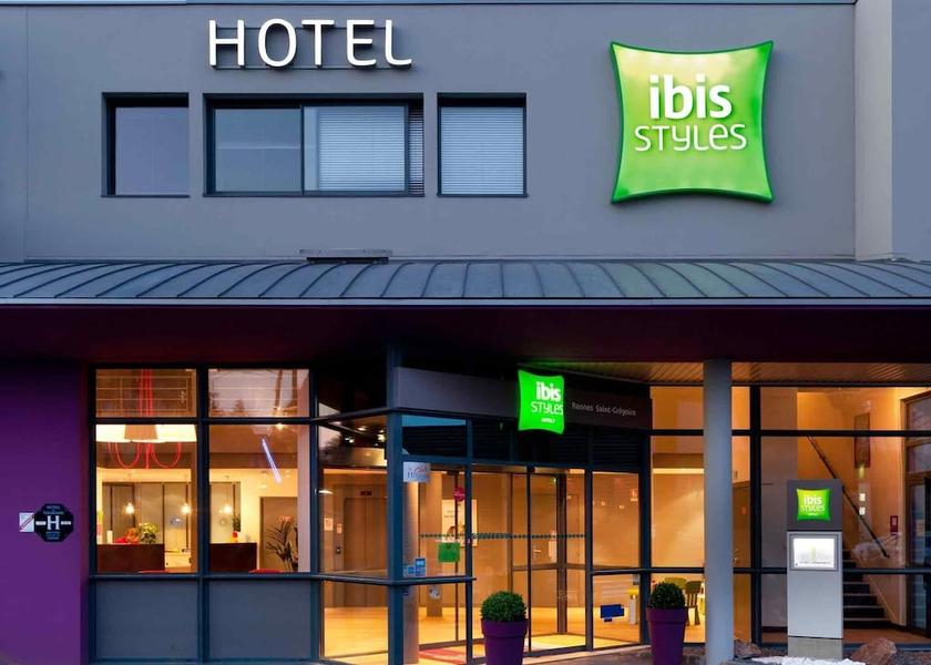 Brittany Saint-Gregoire Exterior Detail