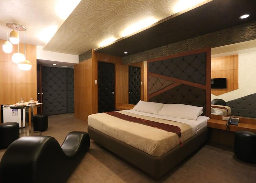  Malabon Room