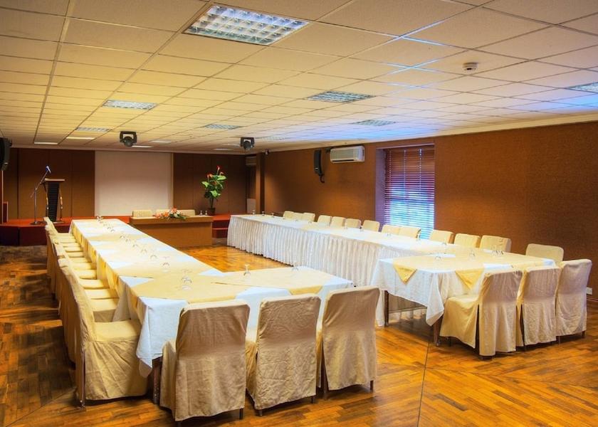 MU Quatre Bornes Meeting Room