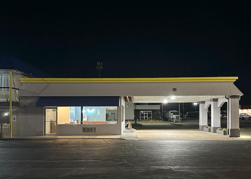 Kansas Salina Facade