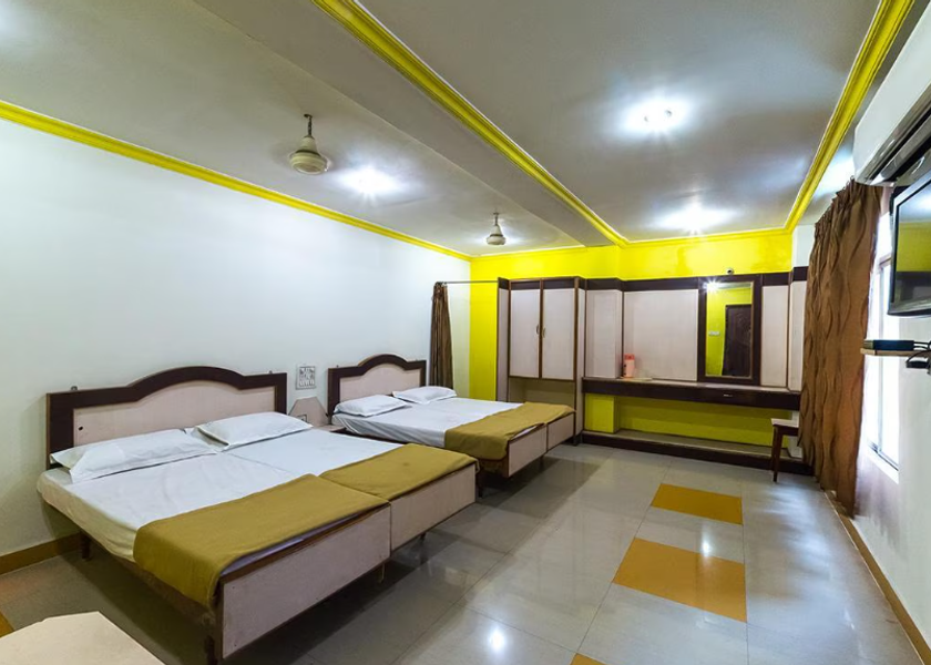 Andhra Pradesh Tirupati 4 Bedded AC Family Room