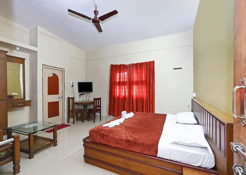 Karnataka Madikeri Super Deluxe Double Room