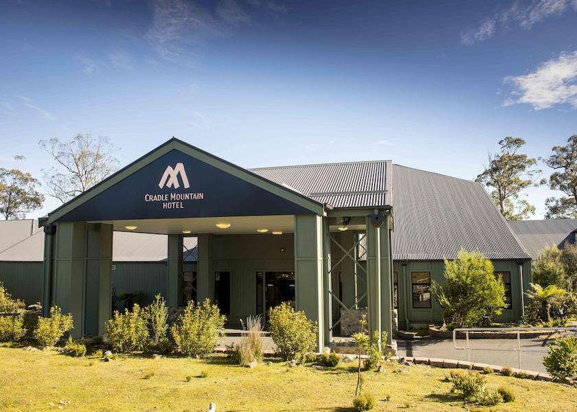 Tasmania Cradle Mountain Front of property