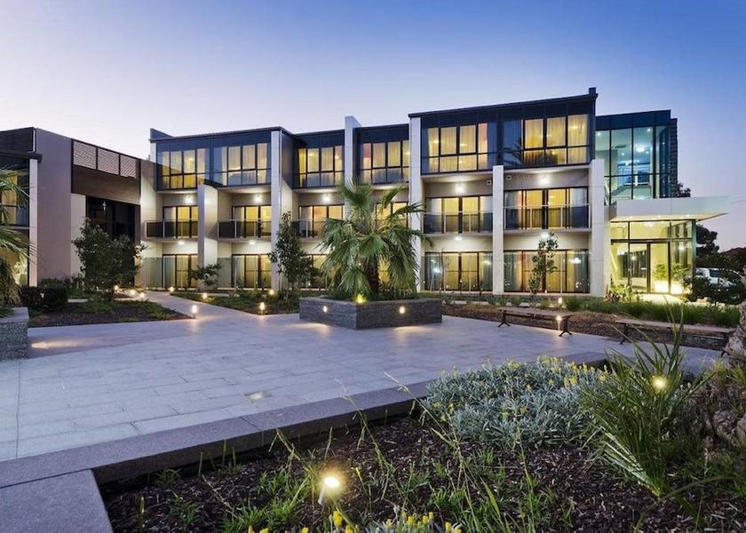 Victoria Melbourne Facade