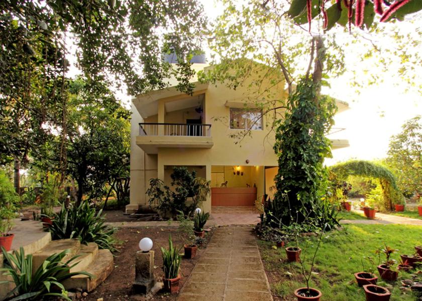 Gujarat Sasan Gir Hotel Exterior