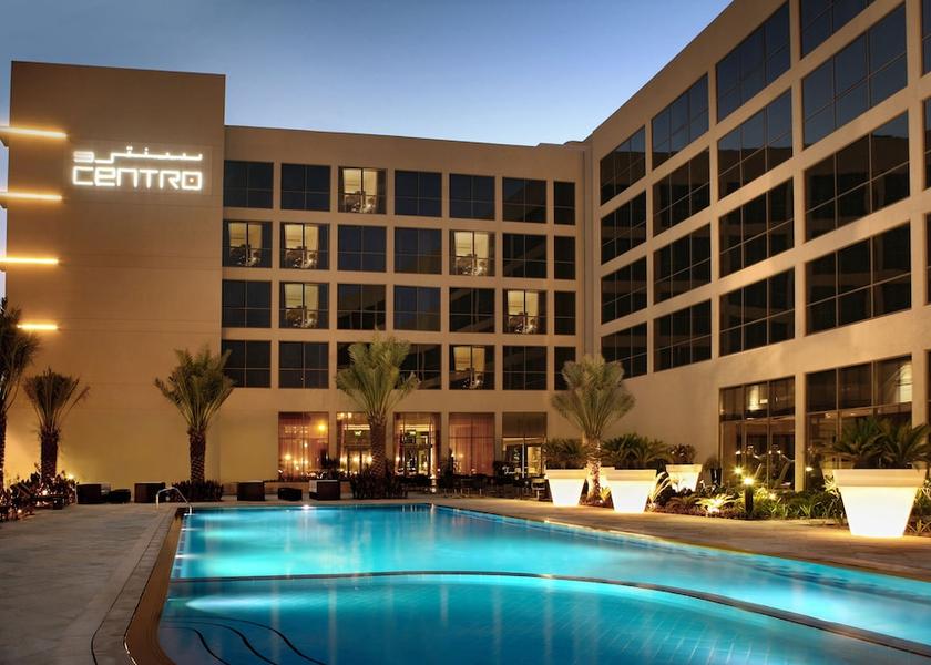  Sharjah Outdoor pool