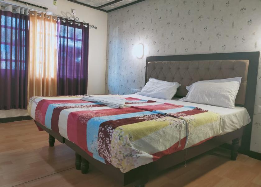 Kerala Alleppey Deluxe Room- AC timing 8PM to 6AM