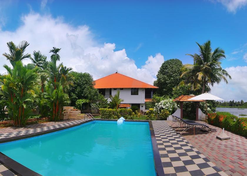 Kerala Alleppey Pool