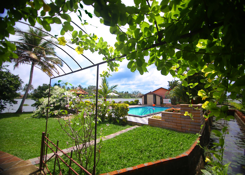 Kerala Alleppey Pool