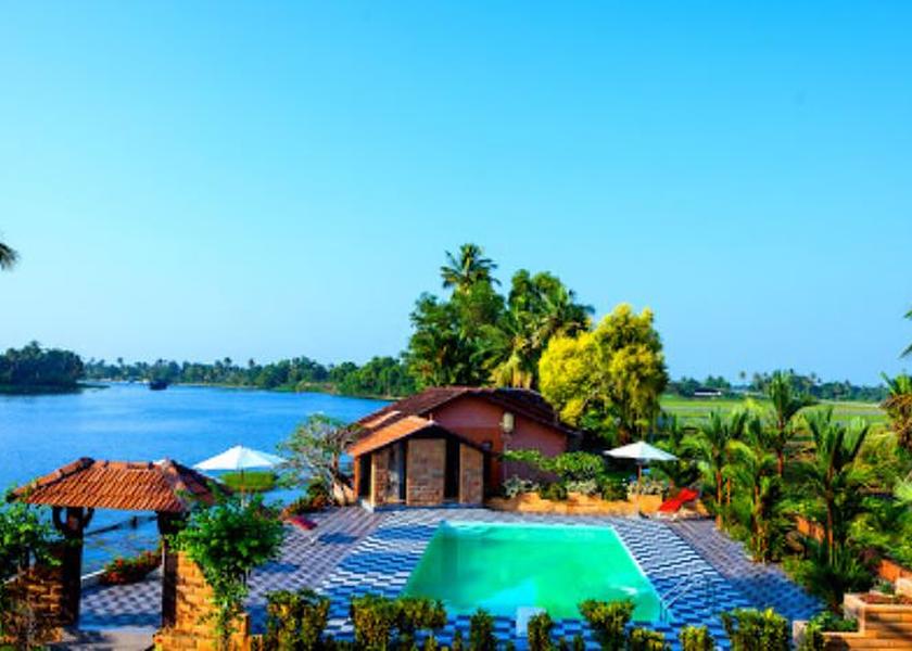 Kerala Alleppey Hotel Exterior