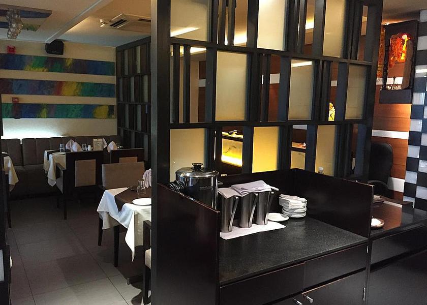 Uttar Pradesh Noida Food & Dining